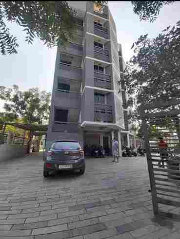 Apna Adda Girls Pg-3 Sharing Room